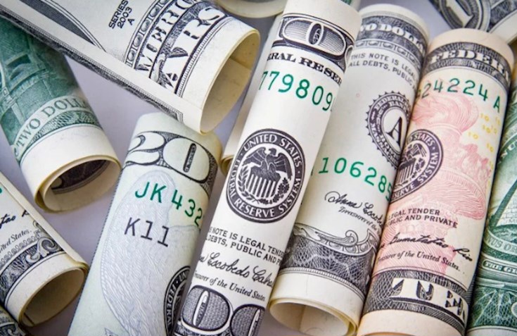 Valyuta bazarında hərəkətlilik: Dollar və avronun yeni kursu